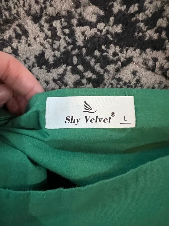 SHY VELVET MINI DRESS - Picture 2 of 6
